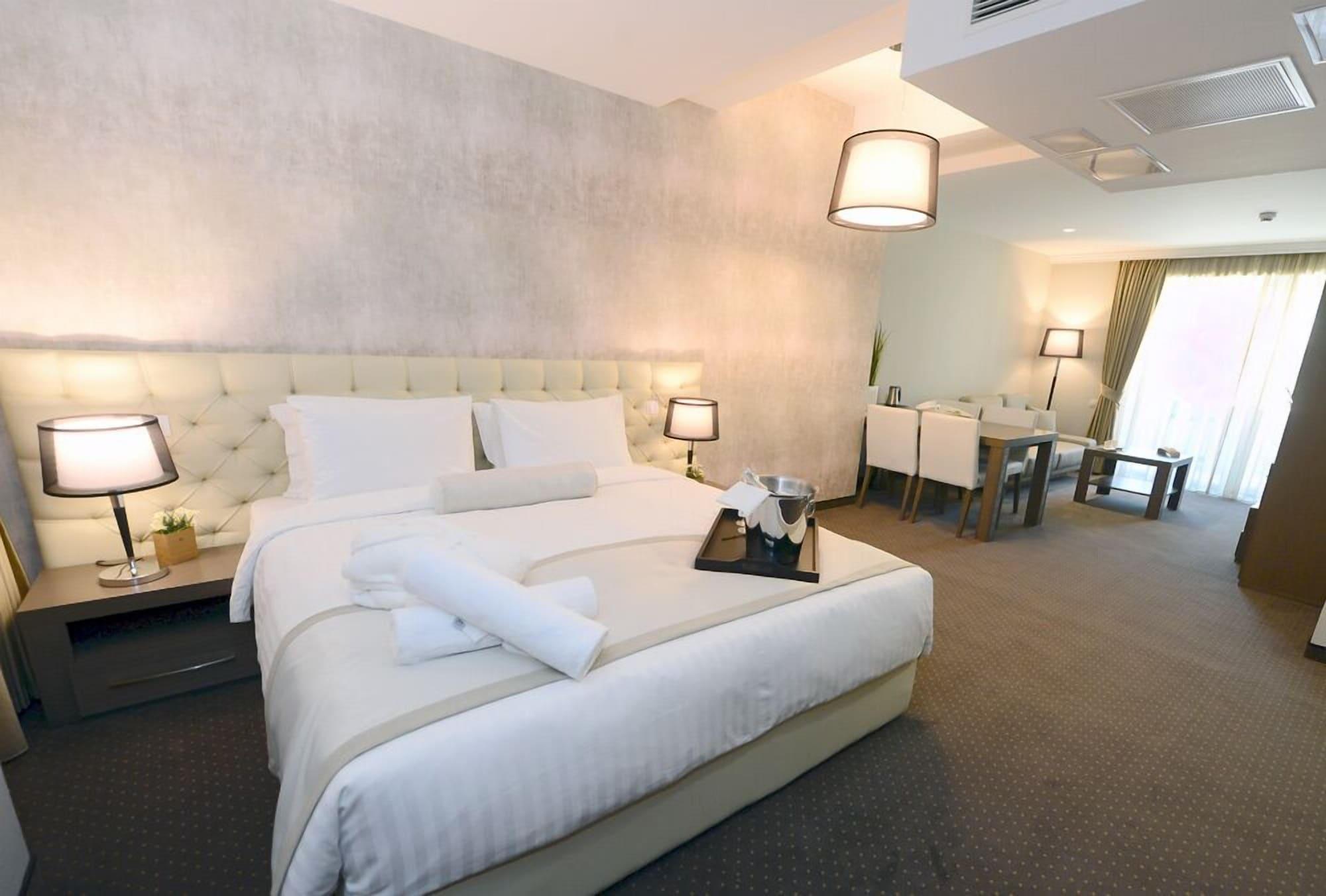 Alexandar Square Boutique Hotel 스코페 외부 사진